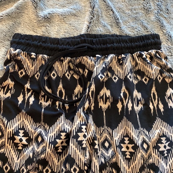 French Laundry tribal print capri joggers - Picture 3 of 8